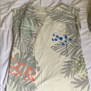 Short sleeved size 14 tee